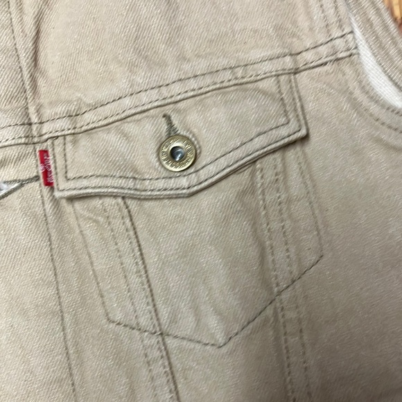 Levi's Tan Denim Vest - Picture 3 of 8